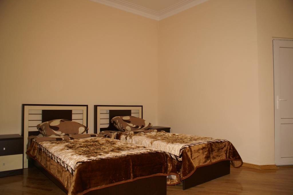 Europa+T Hotel Tbilisi Quarto foto